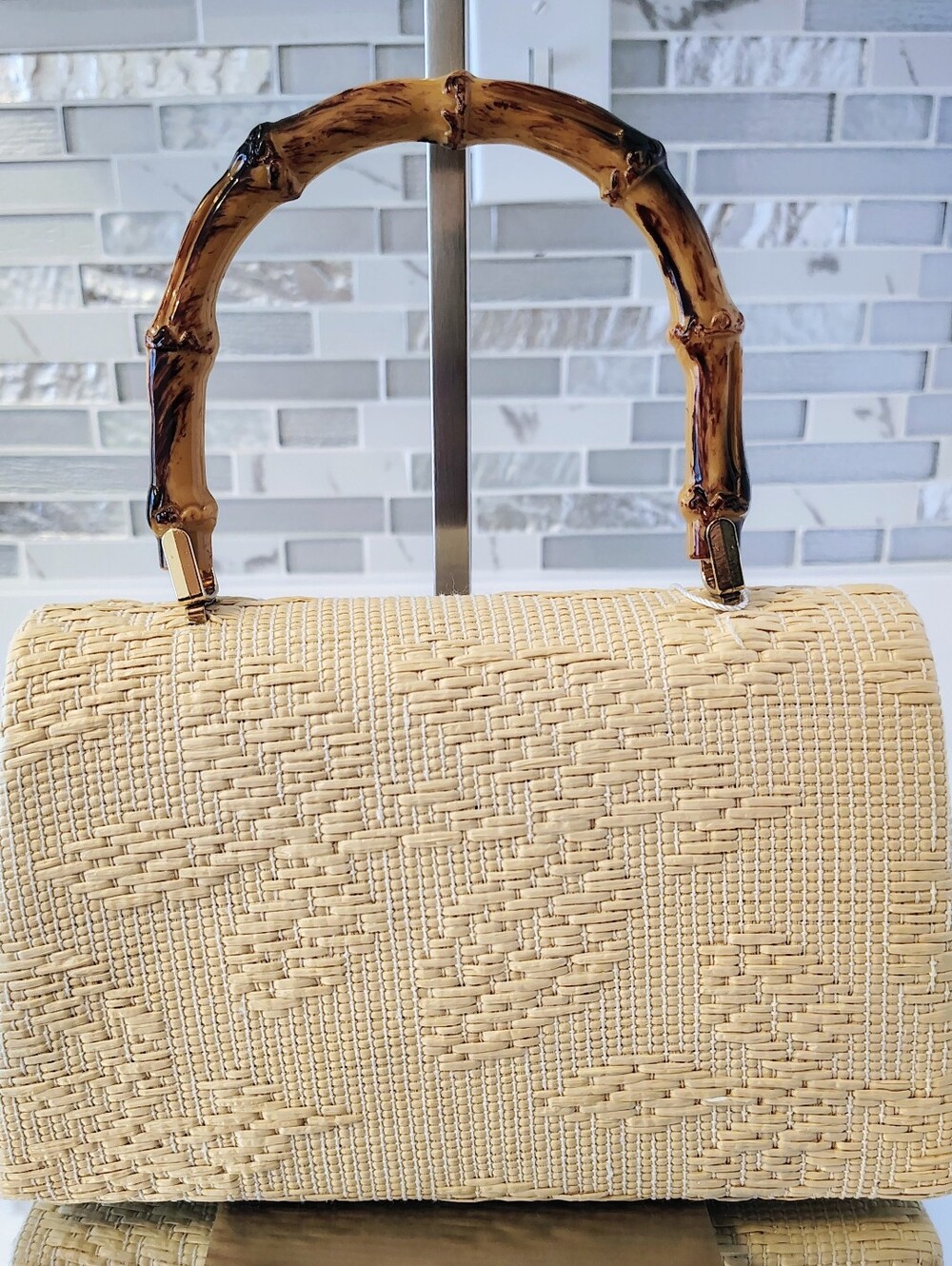 NWT Tommy Bahama Raffia Top Handle Purse w/ Bamboo Like Handle - Picture 4 of 14